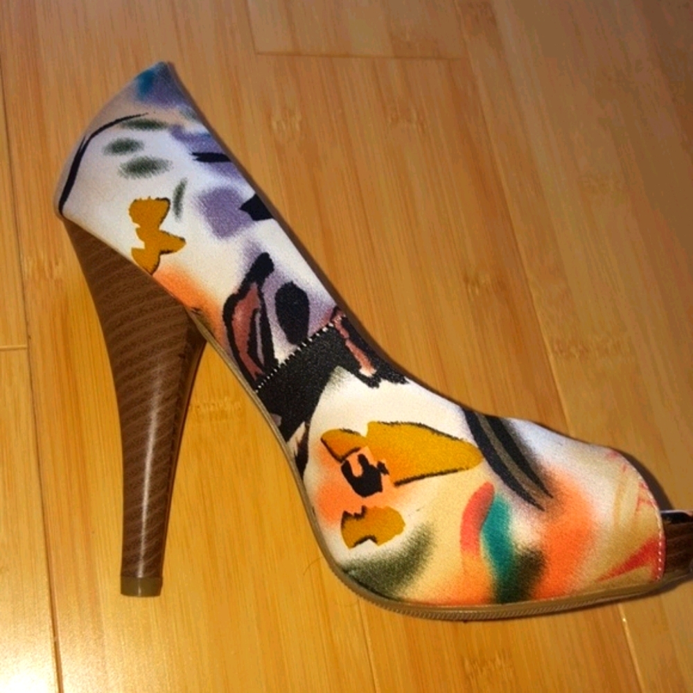 Madden Girl Oyzter Pumps